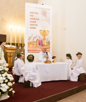 Komunia%28057%29.jpg - Średni (szer. 300px)